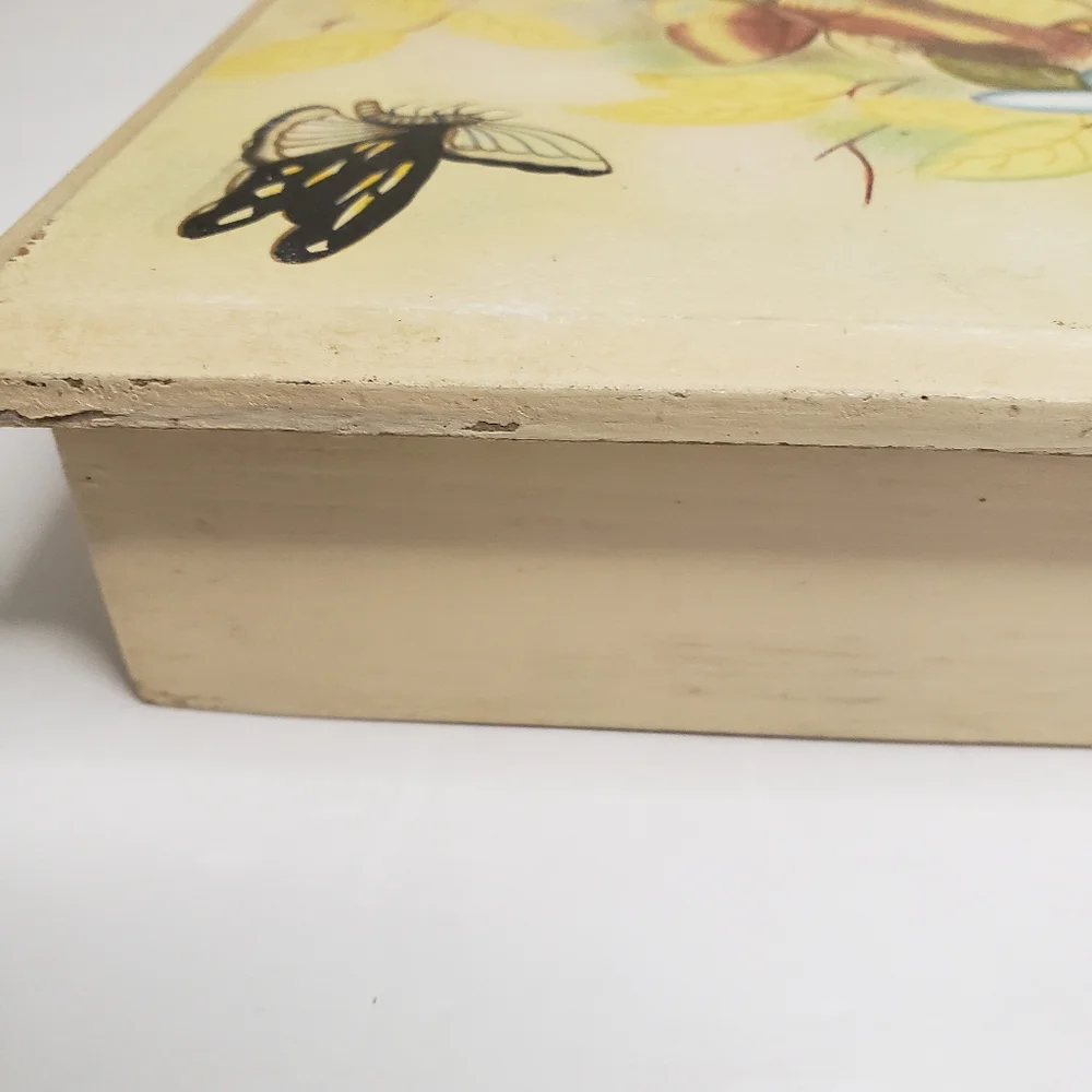 vintage recipe box design with butterflies. 167